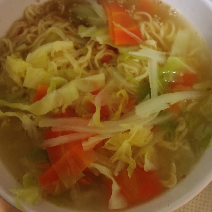 野菜たっぷりラーメン